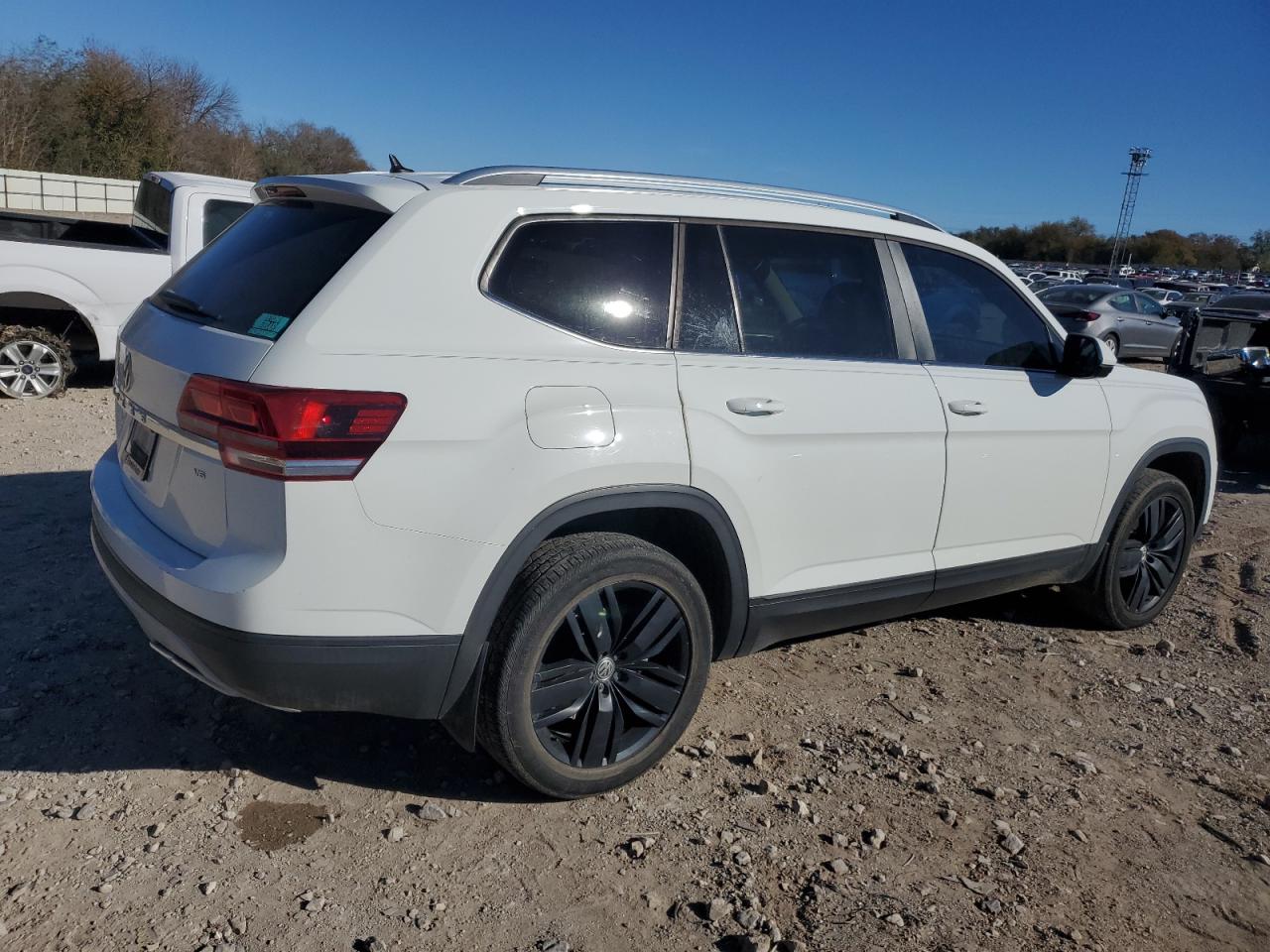 2018 Volkswagen Atlas - Image 3