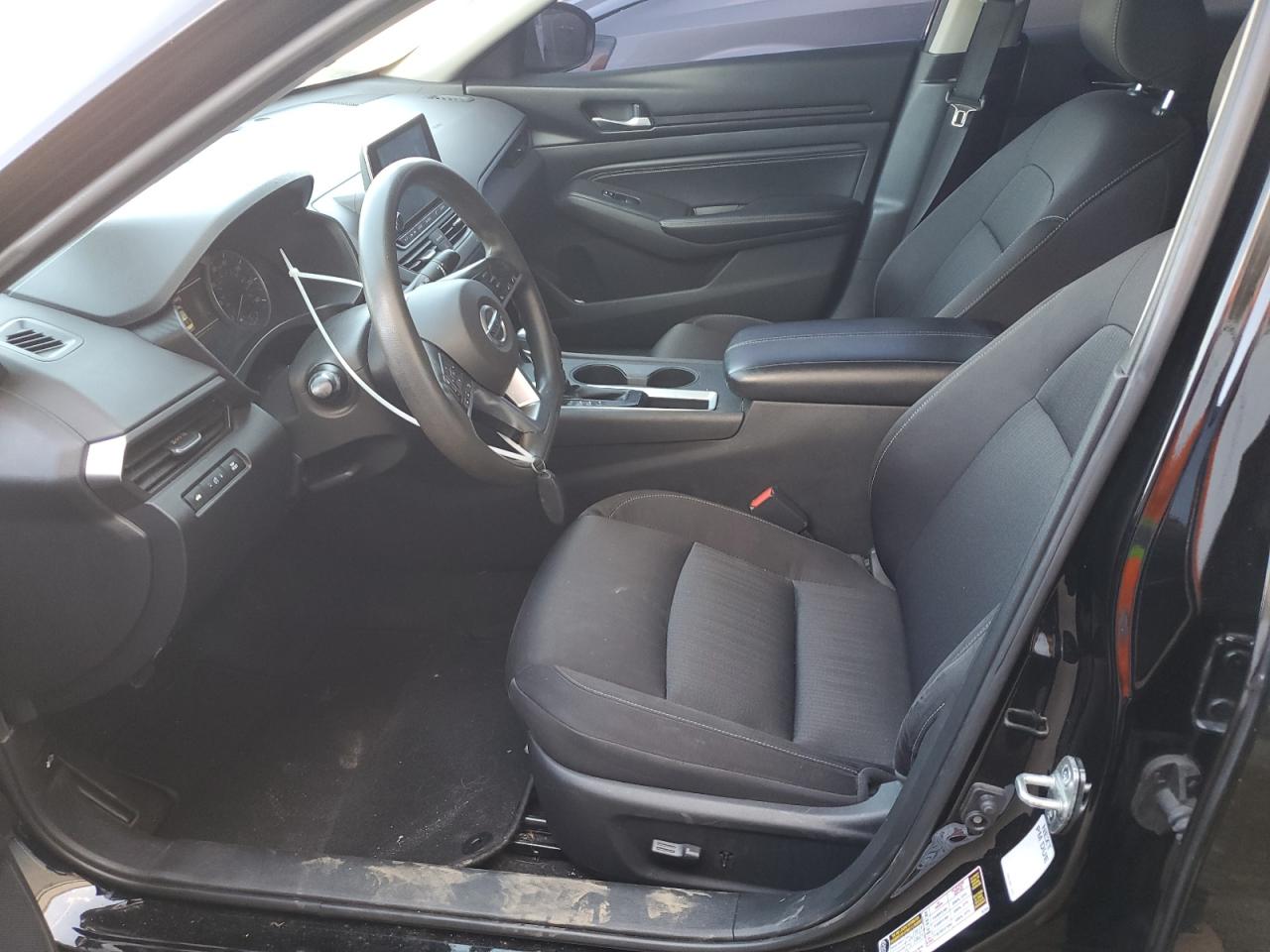 2020 Nissan Altima - Image 7