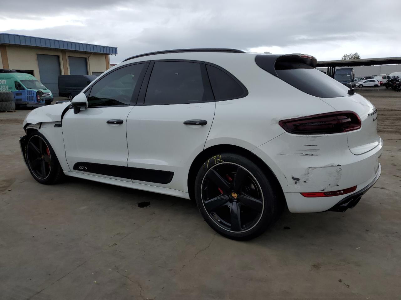 2017 Porsche Macan - Image 2