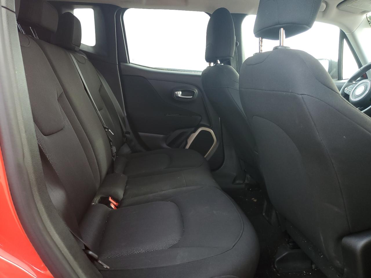 2016 Jeep Renegade Sport VIN: ZACCJBAT7GPE10197 Lot: 81523484