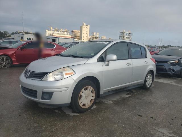 Хэтчбеки NISSAN VERSA 2012 Серебристый