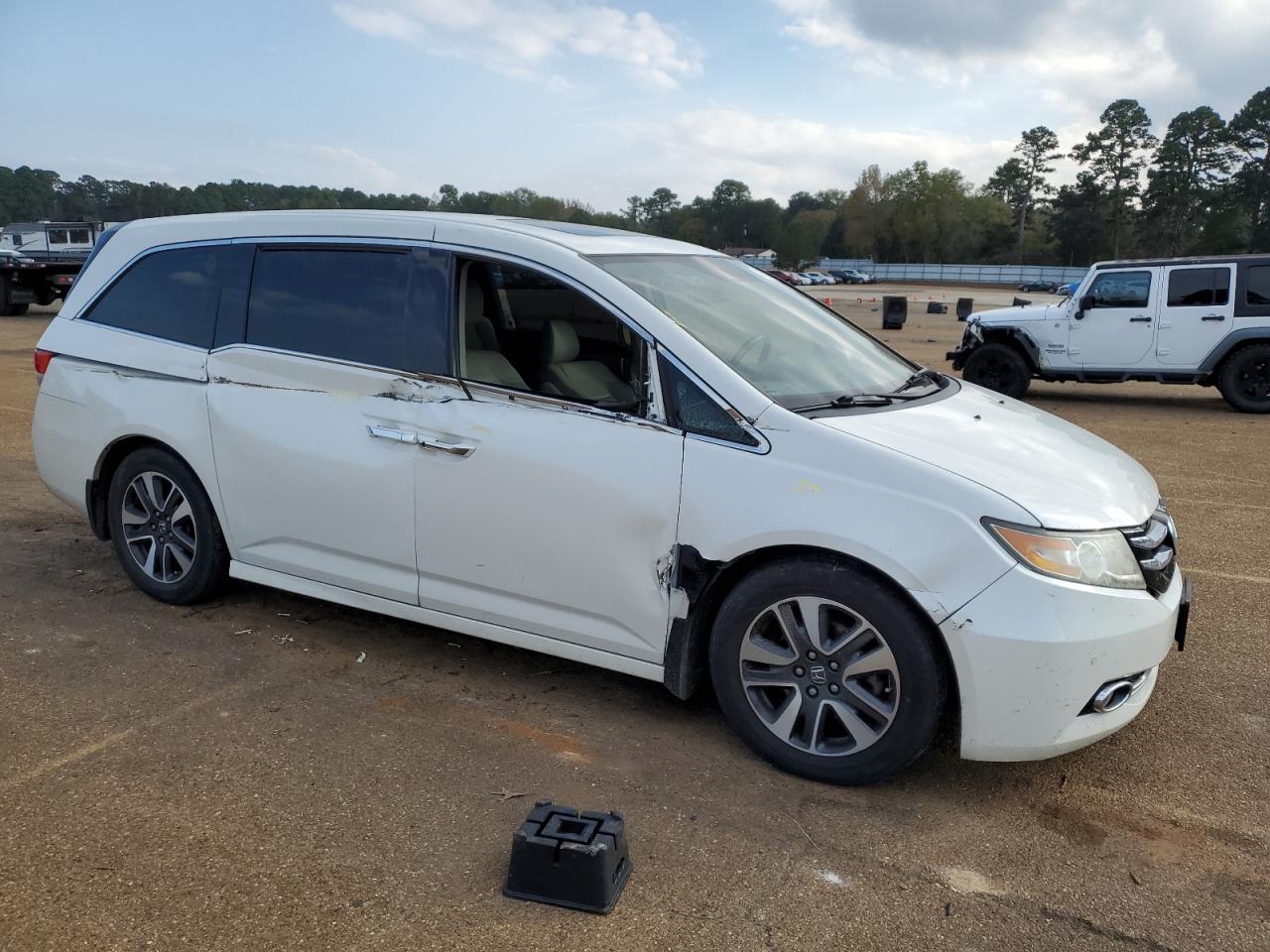 2015 Honda Odyssey - Image 4