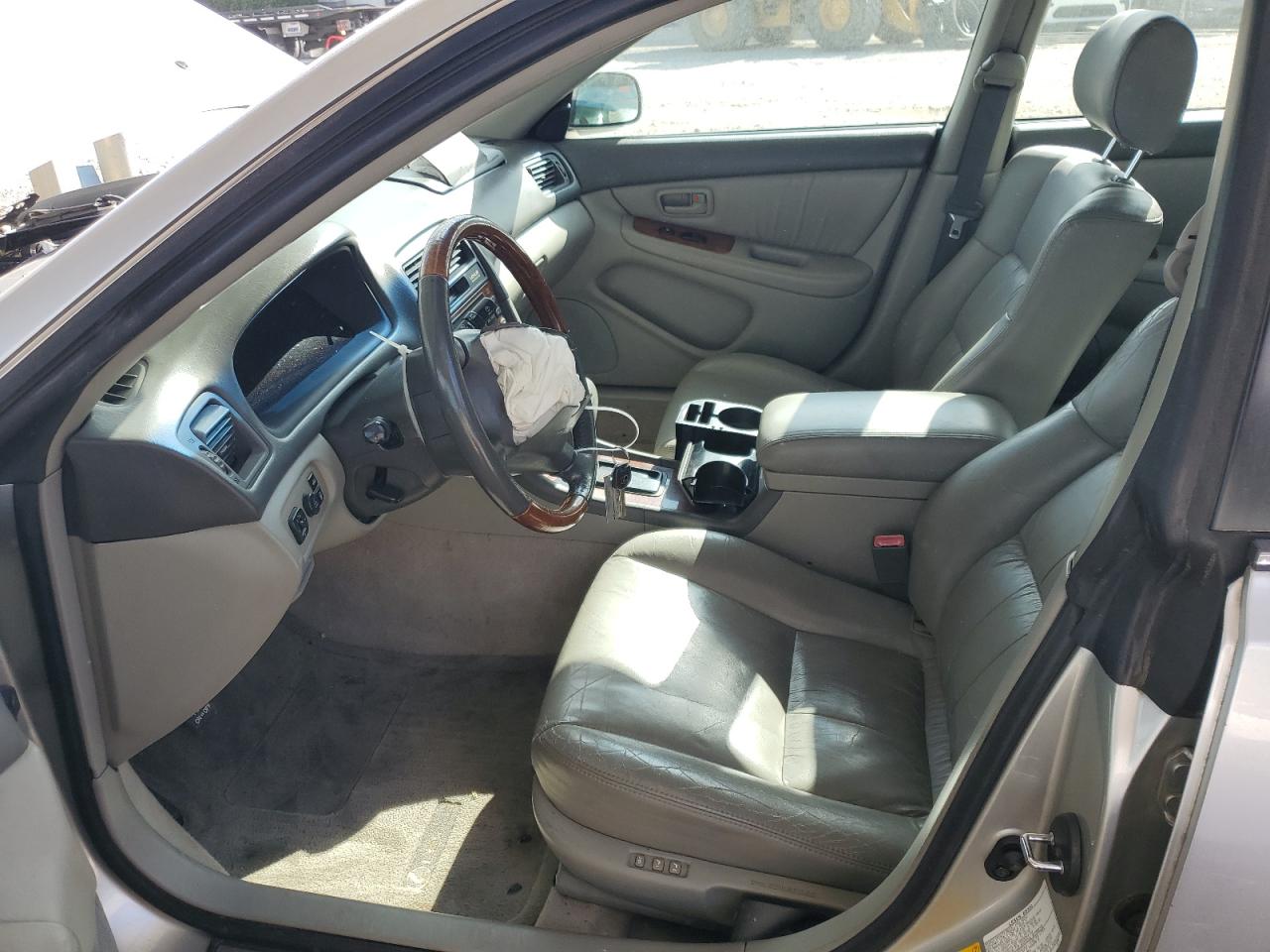 2001 Lexus ES - Image 7