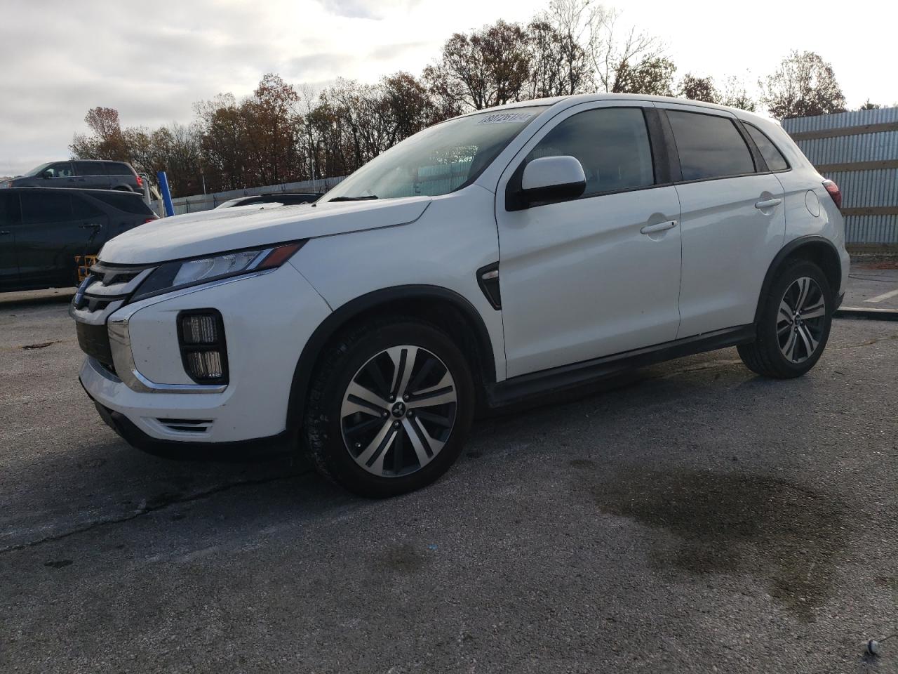 2020 Mitsubishi Outlander - Image 1