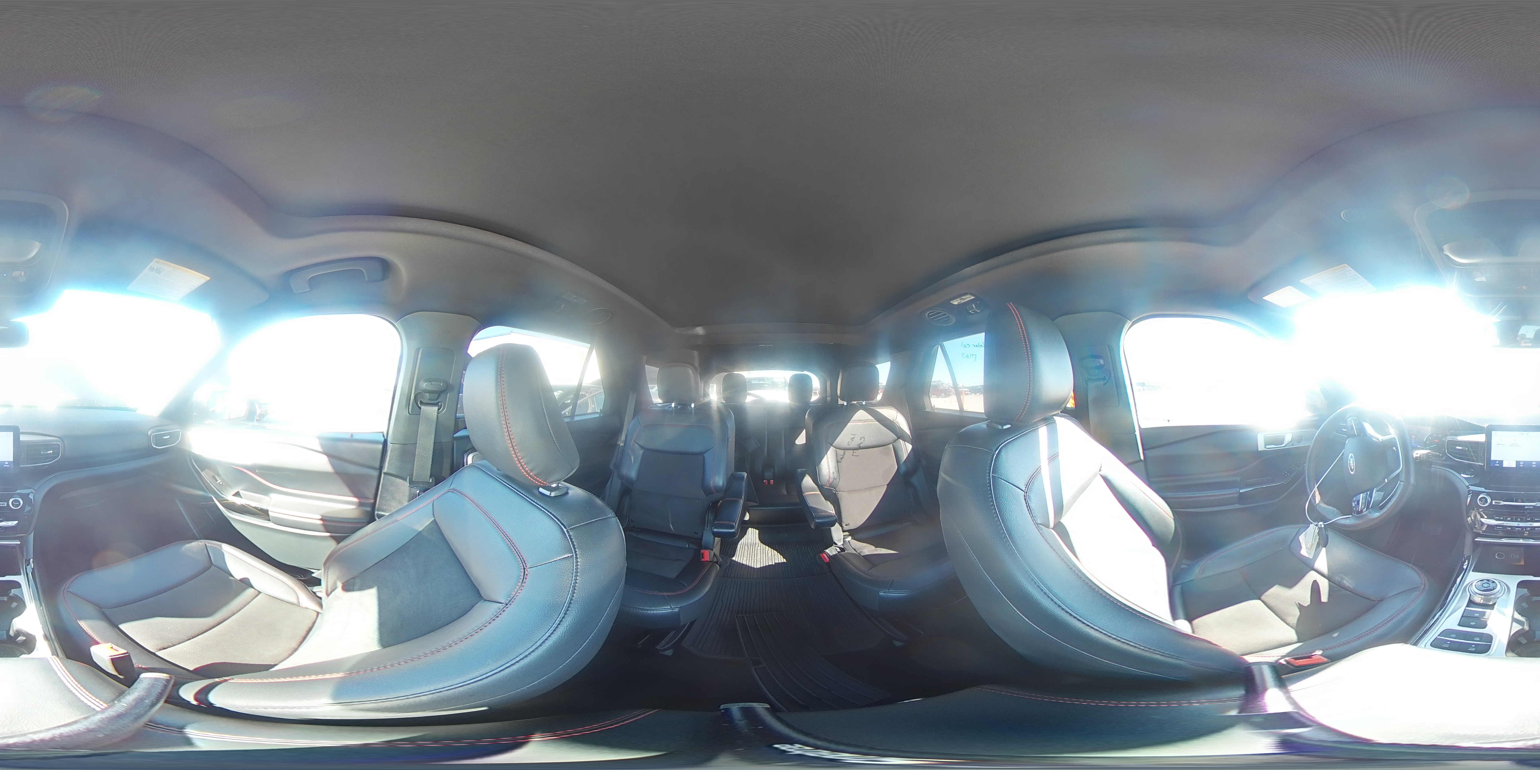 2023 Ford Explorer - Image 15