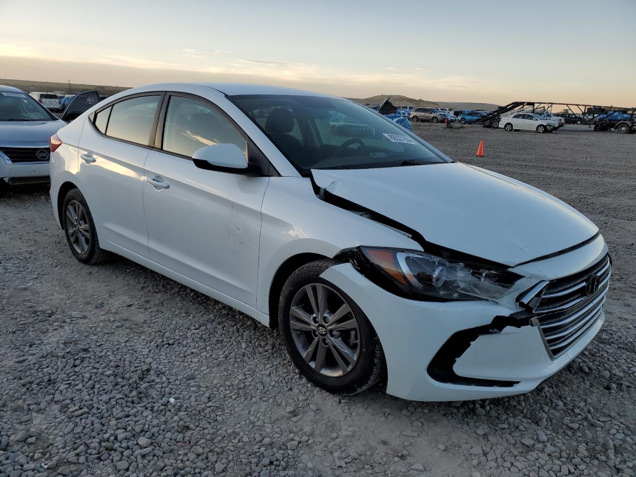 2018 Hyundai Elantra - Image 4