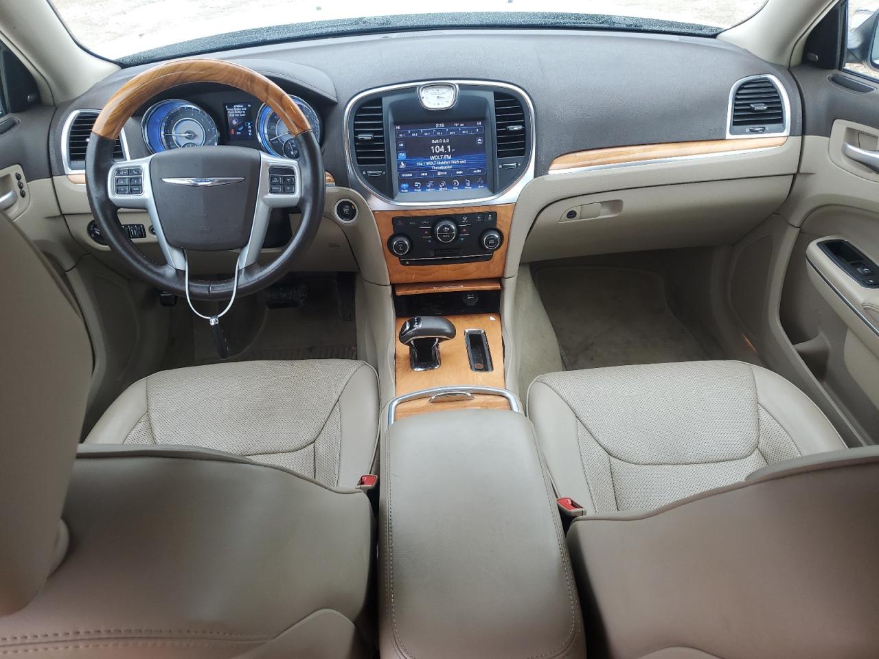 2014 Chrysler 300 - Image 8