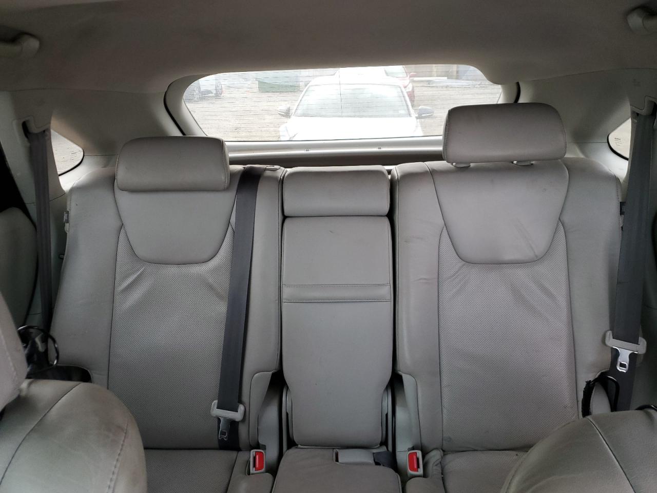 2010 Lexus RX - Image 10