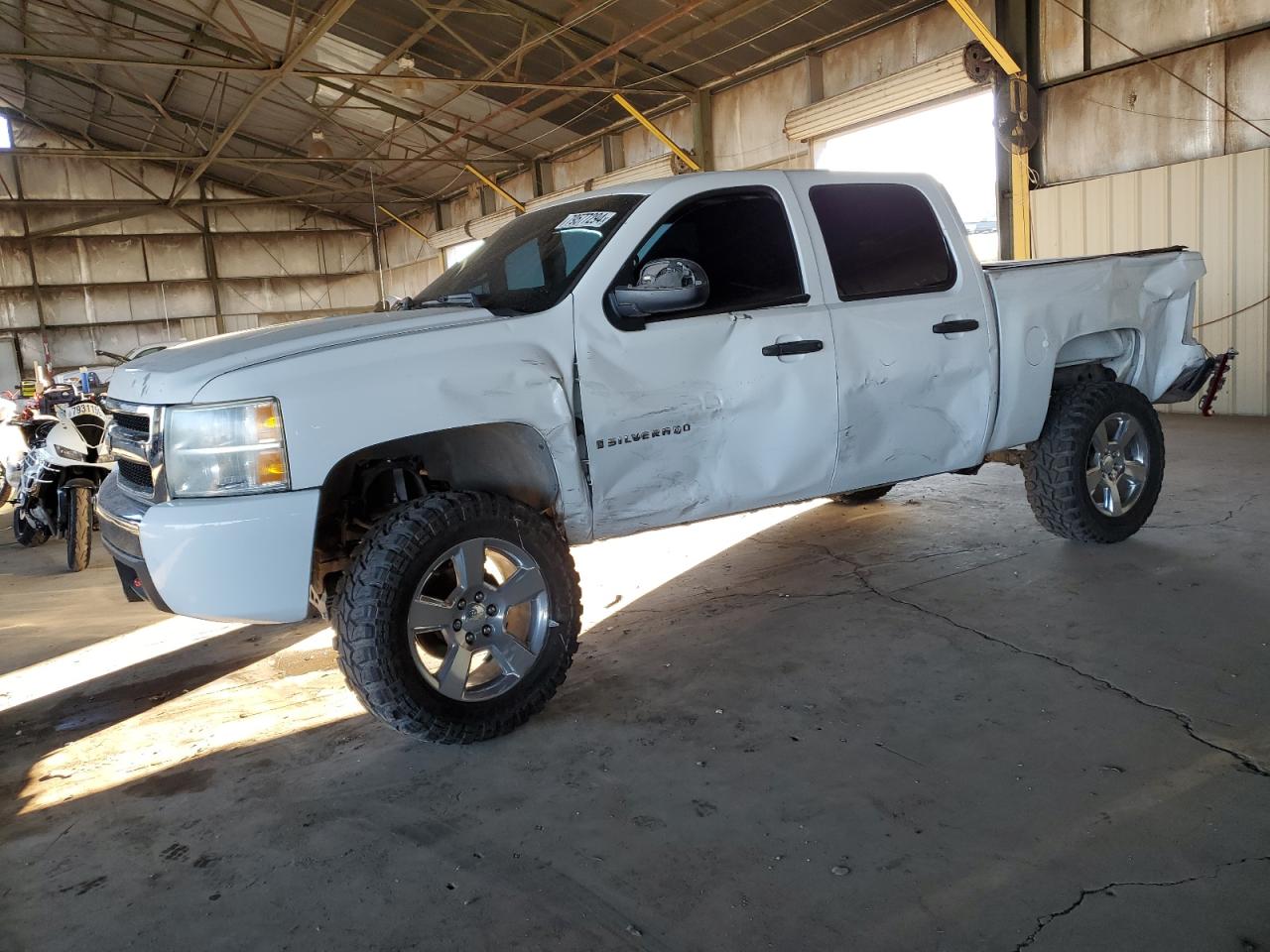 2007 Chevrolet Silverado - Image 1