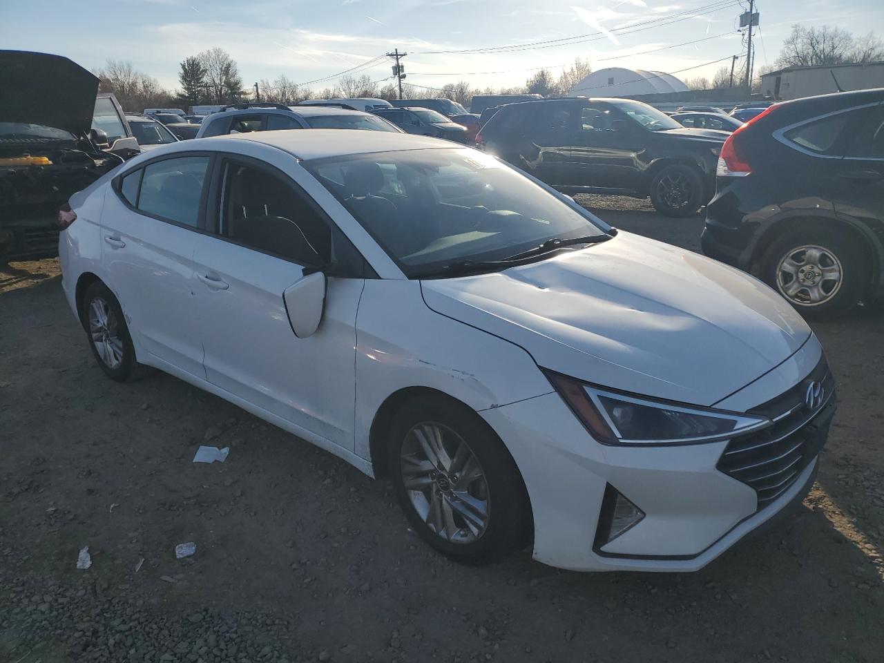2019 Hyundai Elantra - Image 4