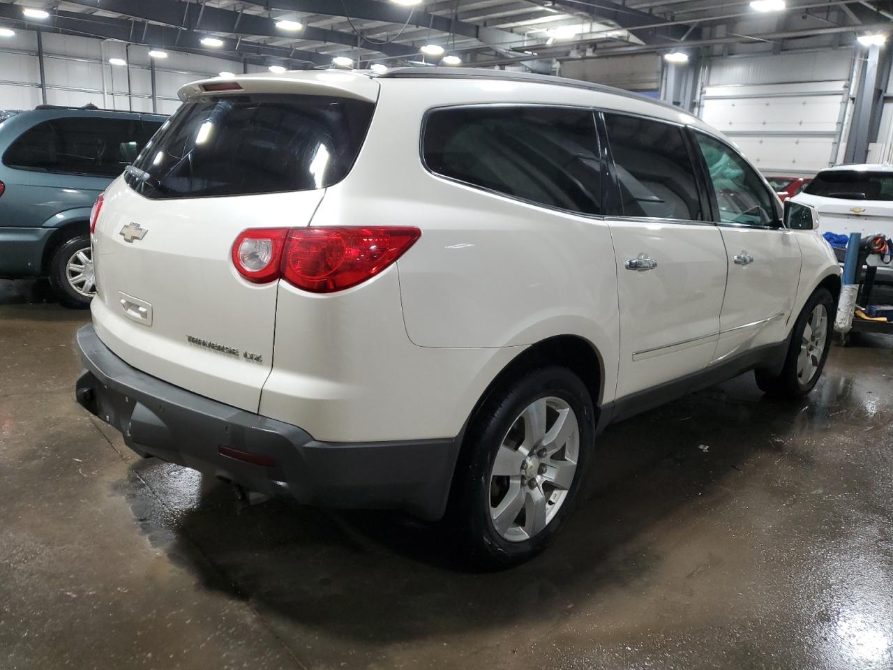 2012 Chevrolet Traverse - Image 3