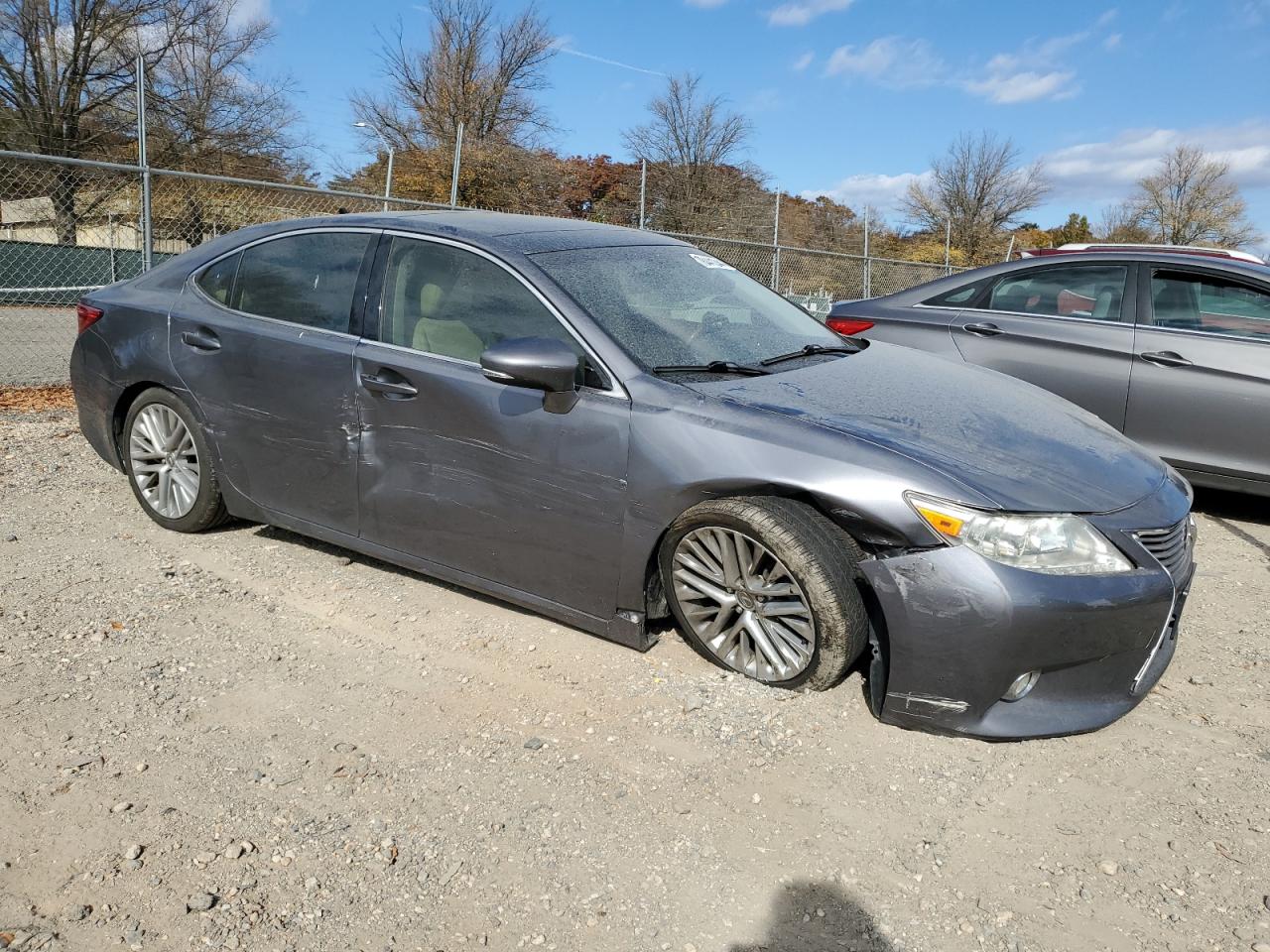 VIN JTHBK1GG9D2021708 2013 LEXUS ES350 no.4