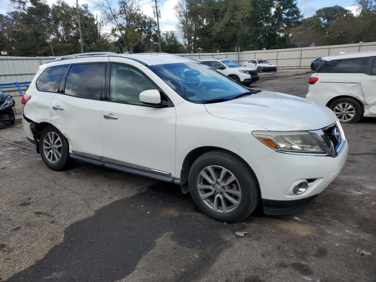 2014 Nissan Pathfinder - Image 4