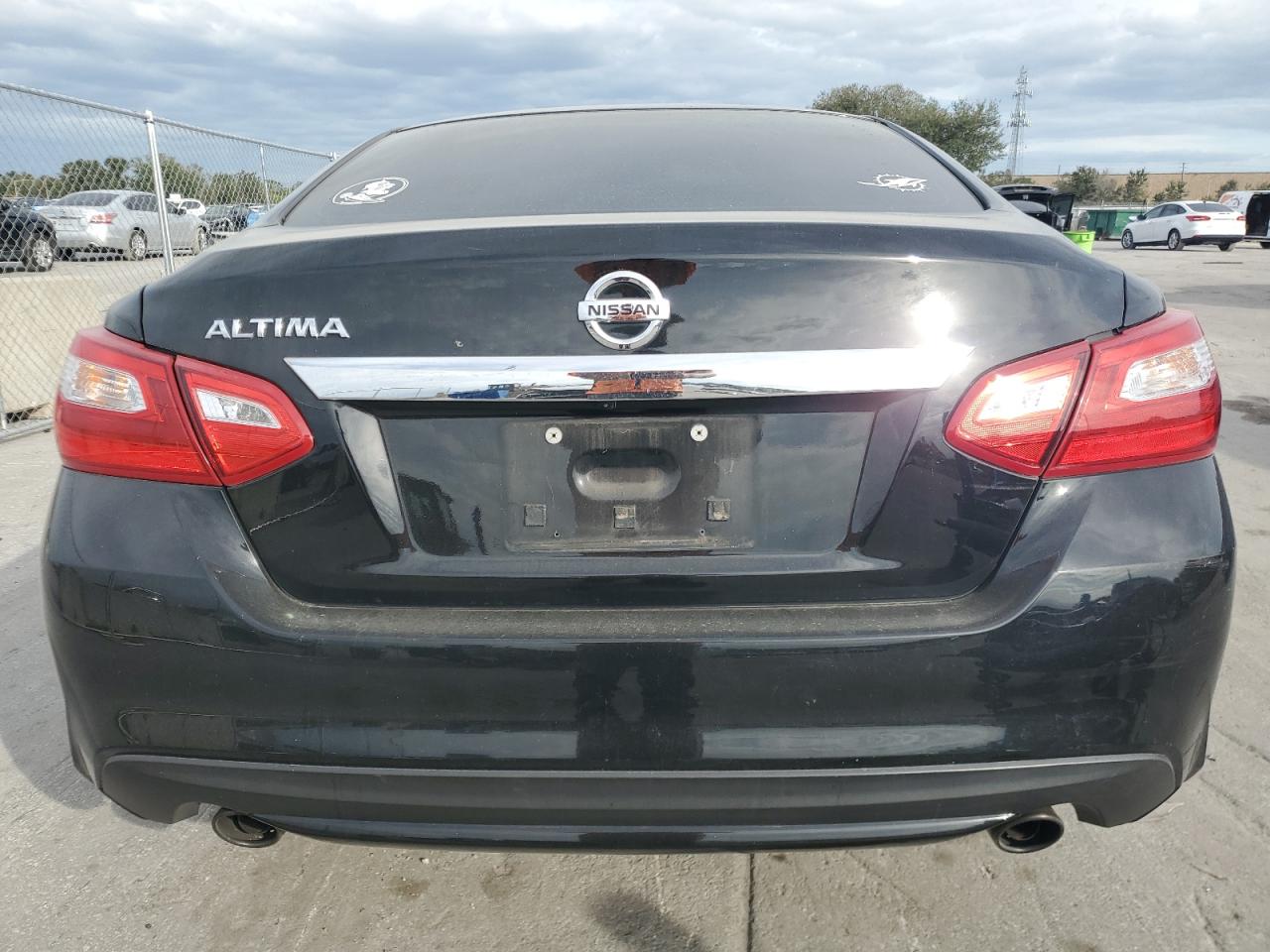 2017 Nissan Altima - Image 6