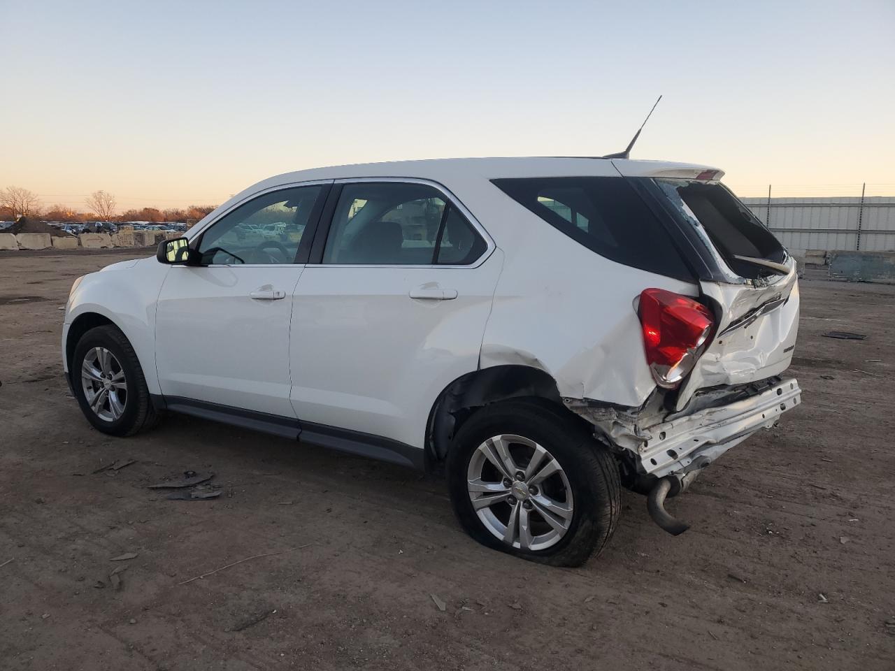 2012 Chevrolet Equinox - Image 2