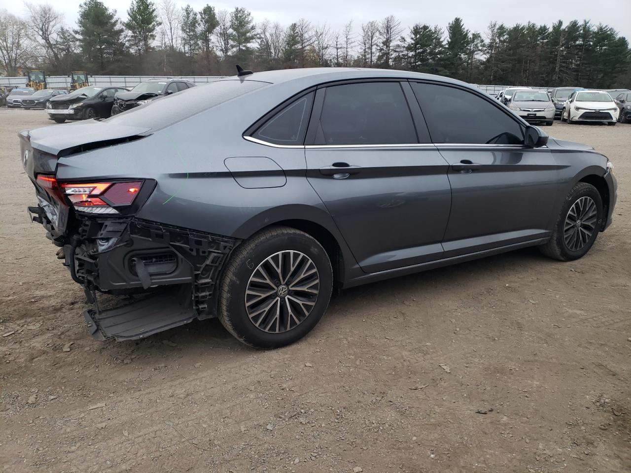 2021 Volkswagen Jetta - Image 3