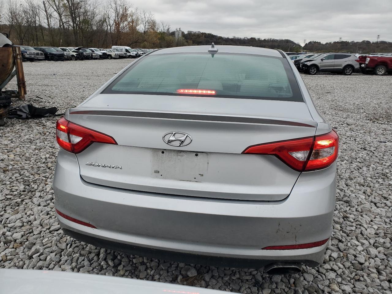 2017 Hyundai Sonata - Image 6