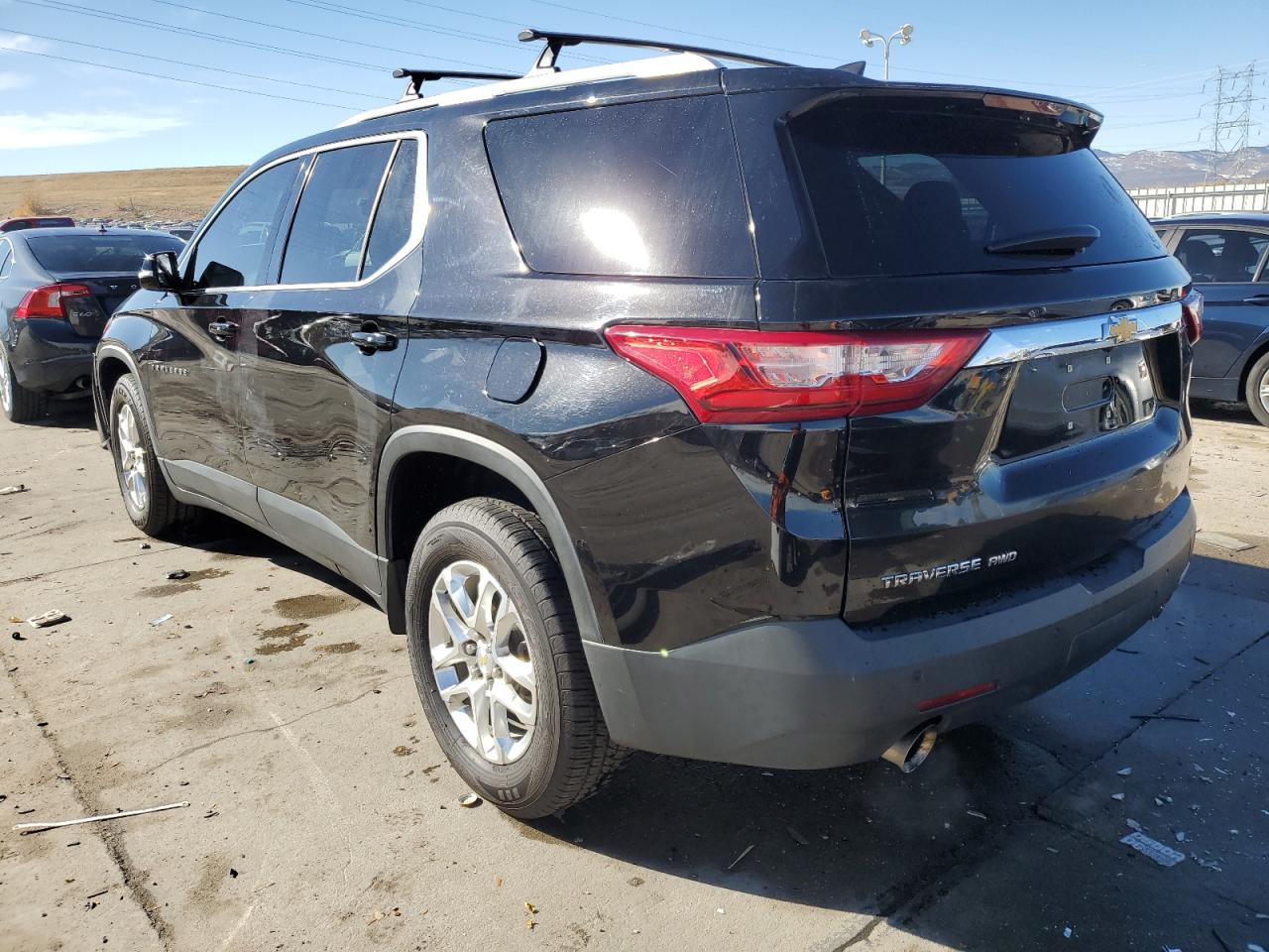 VIN 1GNEVGKW3JJ236663 2018 CHEVROLET TRAVERSE no.2