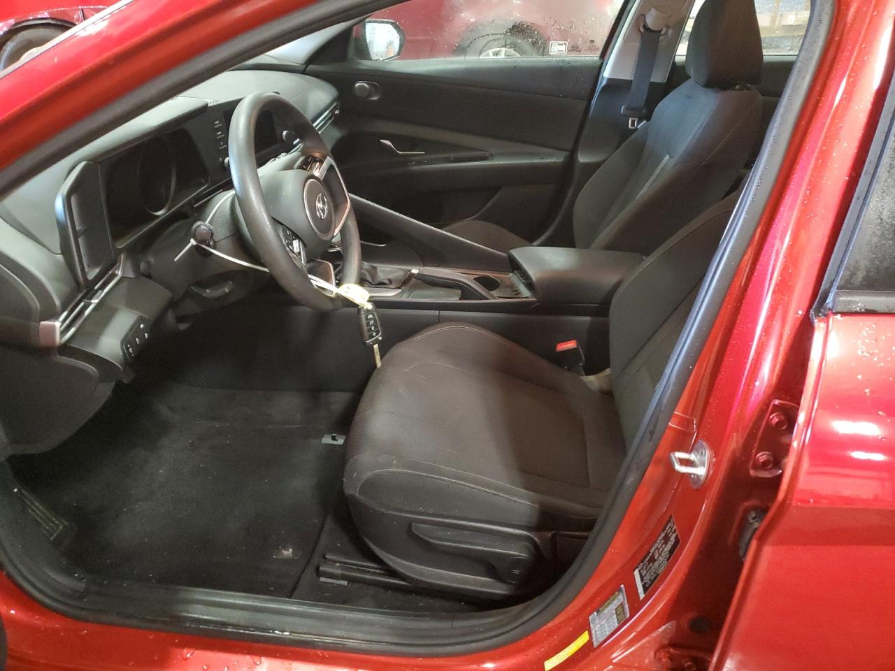 2022 Hyundai Elantra - Image 7