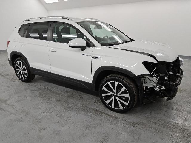 3VVSX7B22RM068047 Volkswagen Taos SE  4