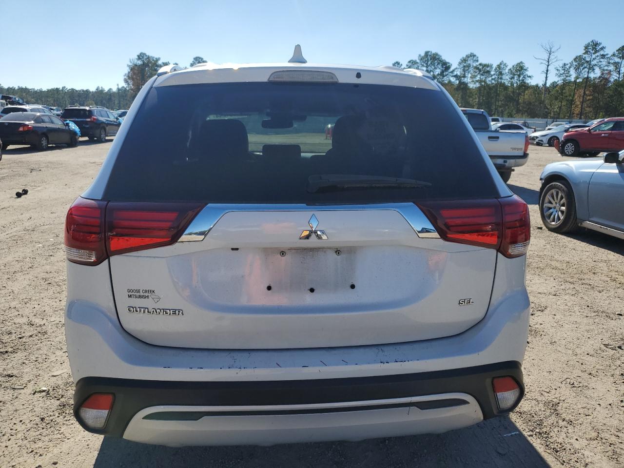 2020 Mitsubishi Outlander - Image 6