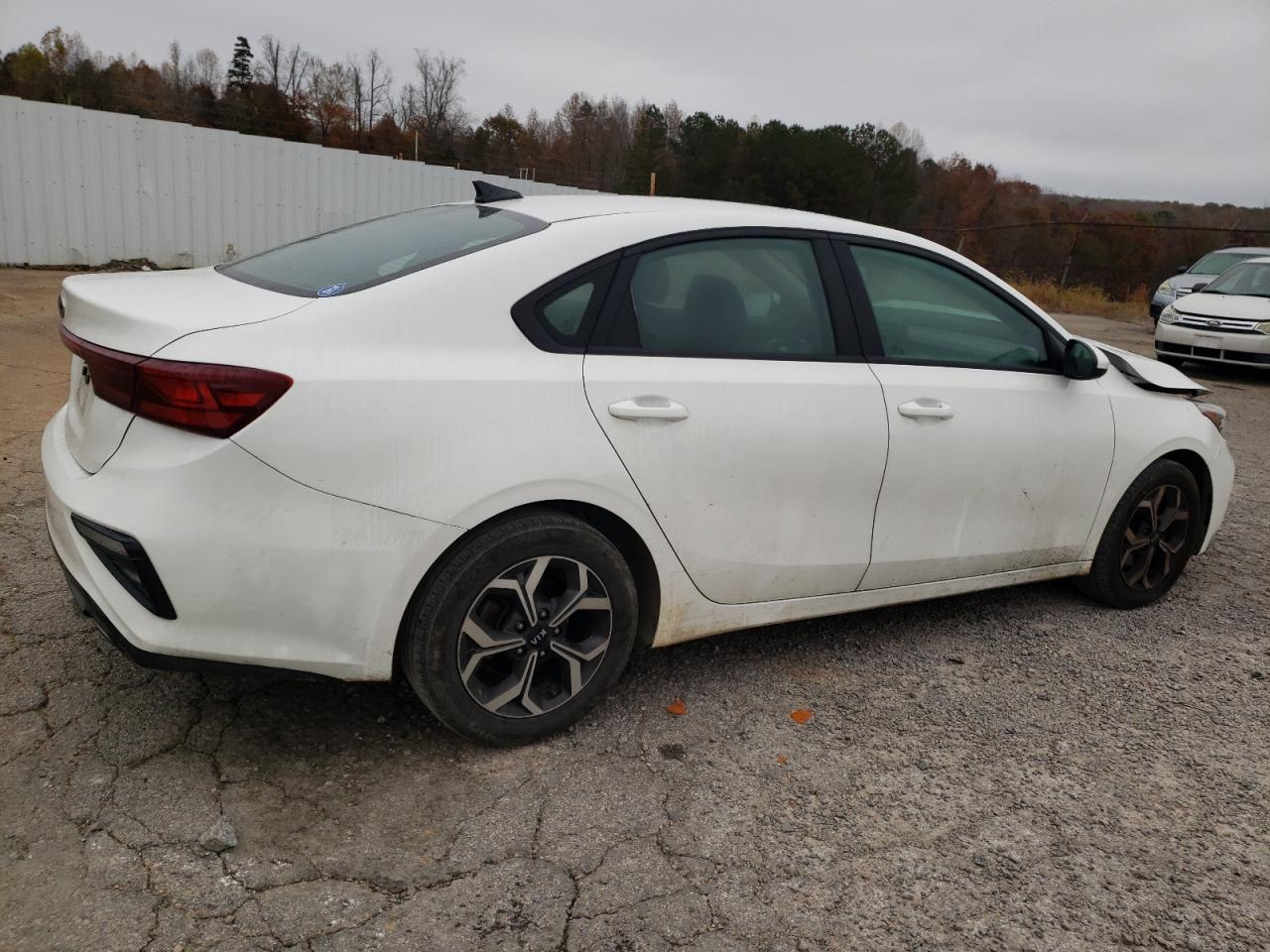 VIN 3KPF24AD0KE103491 2019 KIA FORTE no.3