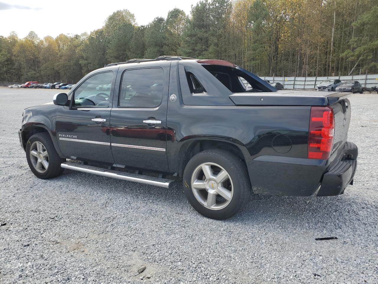 2013 Chevrolet Avalanche Ltz VIN: 3GNMCGE03DG351665 Lot: 80685674