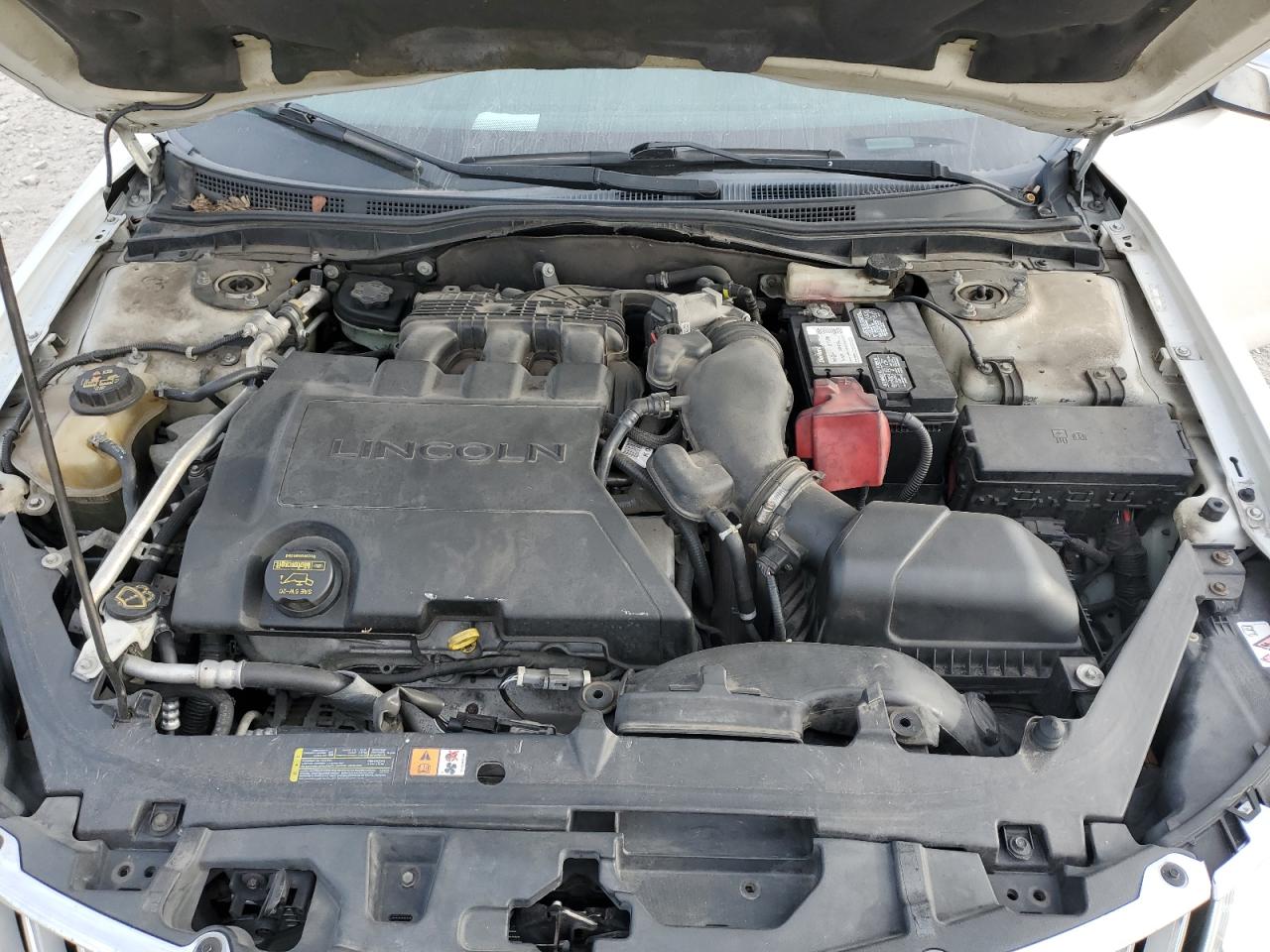 2010 Lincoln MKZ - Image 12