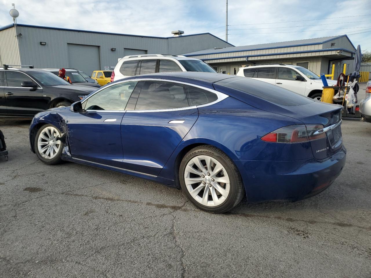 VIN 5YJSA1E20GF138428 2016 TESLA MODEL S no.2