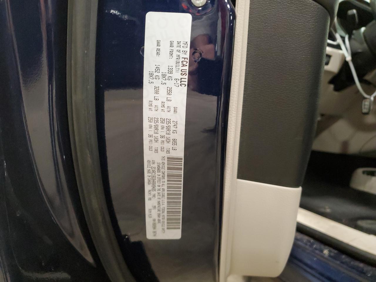 2017 Chrysler Pacifica - Image 13