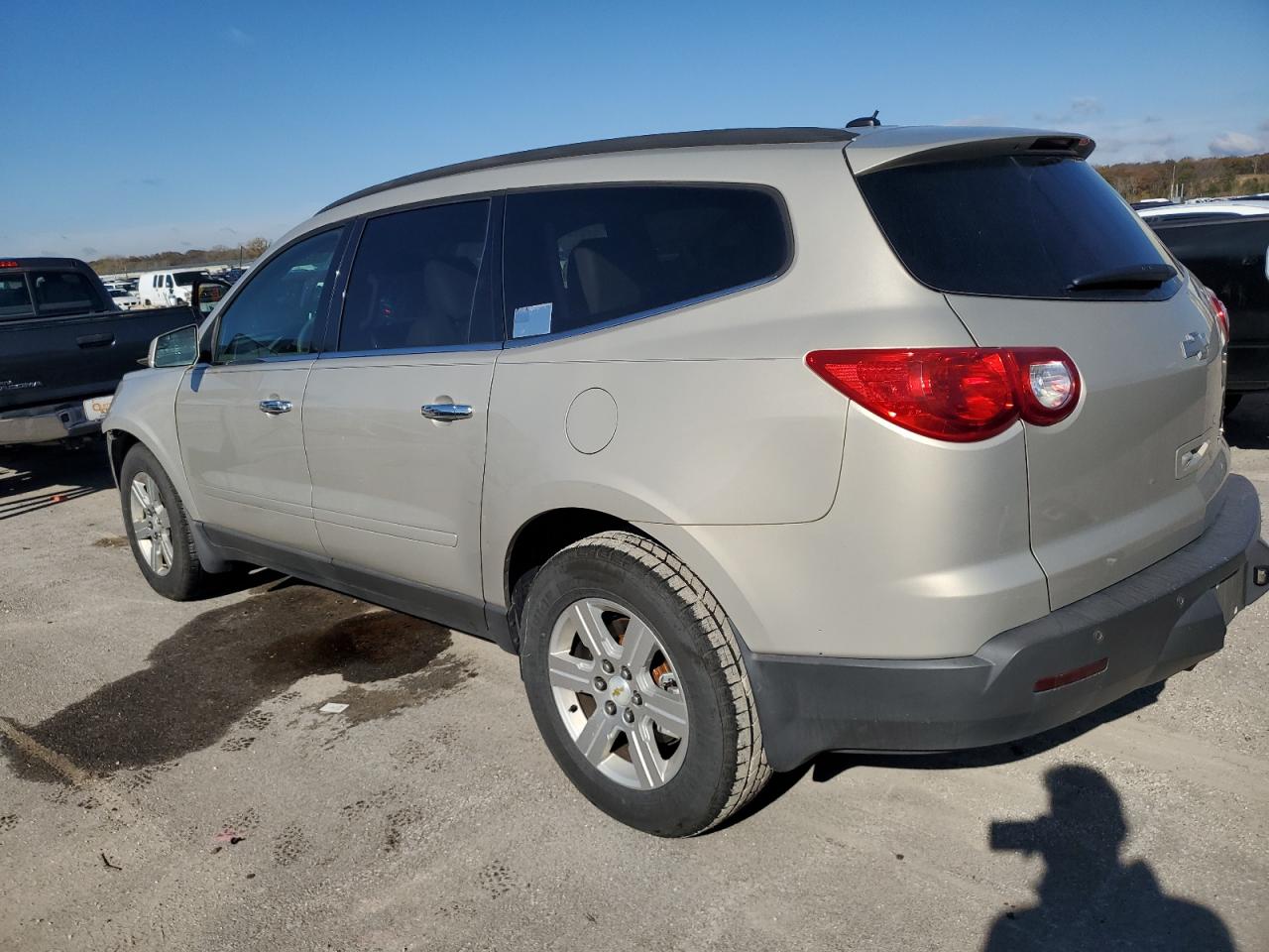 2011 Chevrolet Traverse - Image 2