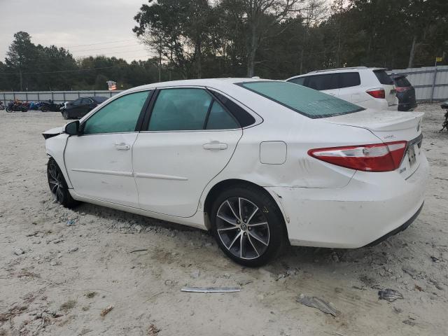  TOYOTA CAMRY 2015 Белы