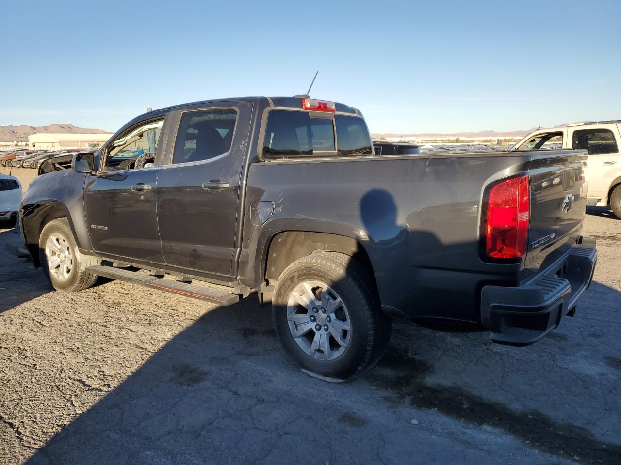 VIN 1GCGSCEN7H1308514 2017 CHEVROLET COLORADO no.2