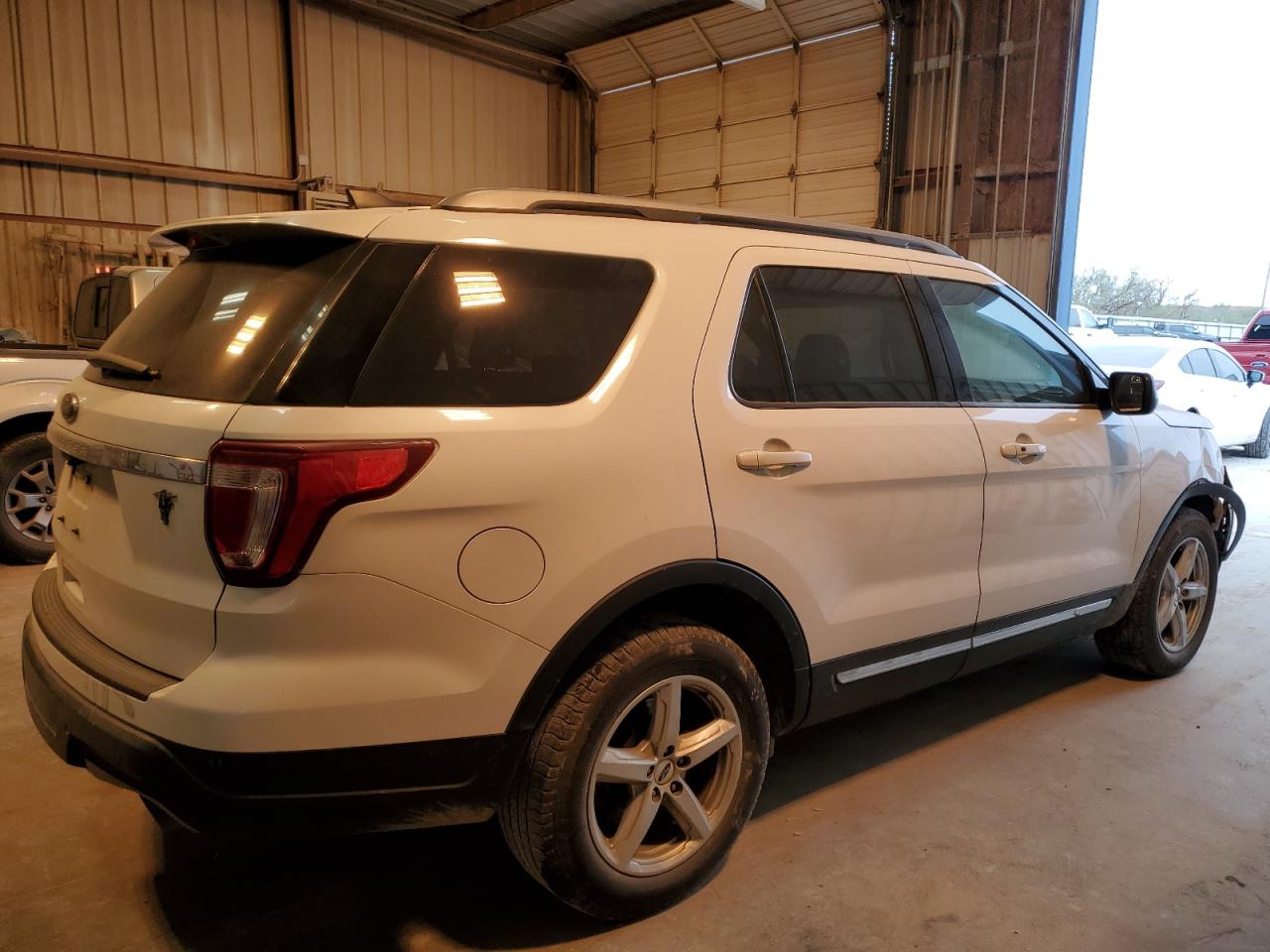 2018 Ford Explorer - Image 3