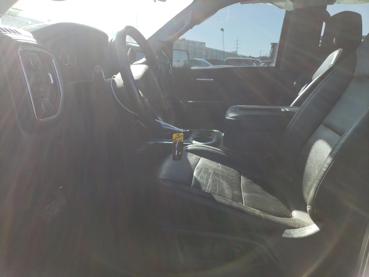 2020 Chevrolet Silverado - Image 7