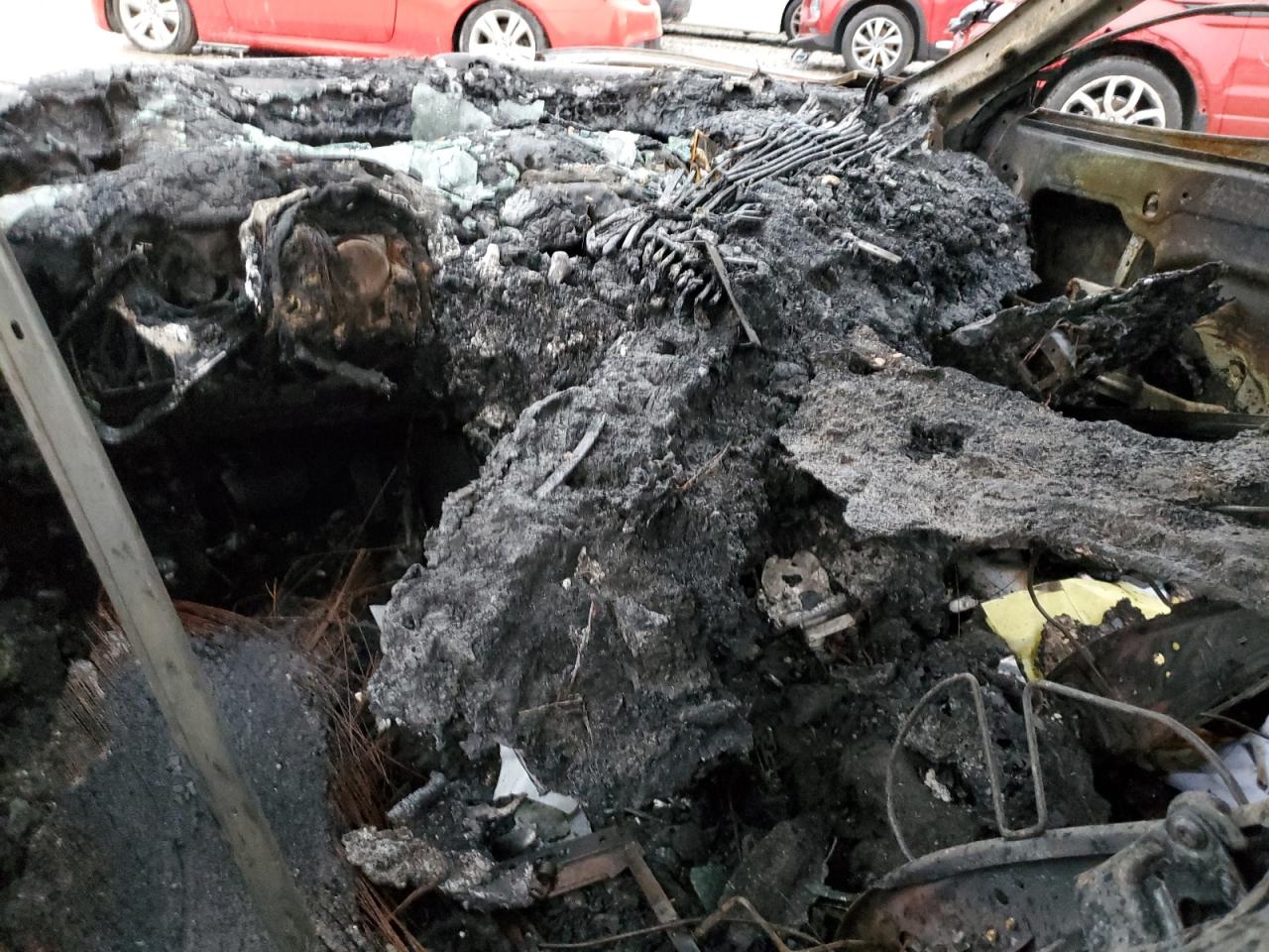 2019 Dodge Challenger - Image 8