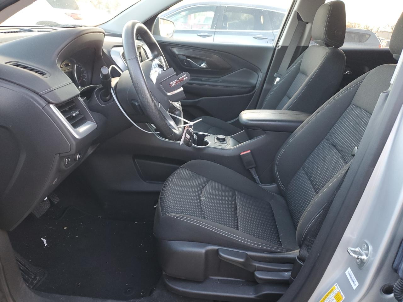 2022 GMC Terrain - Image 7