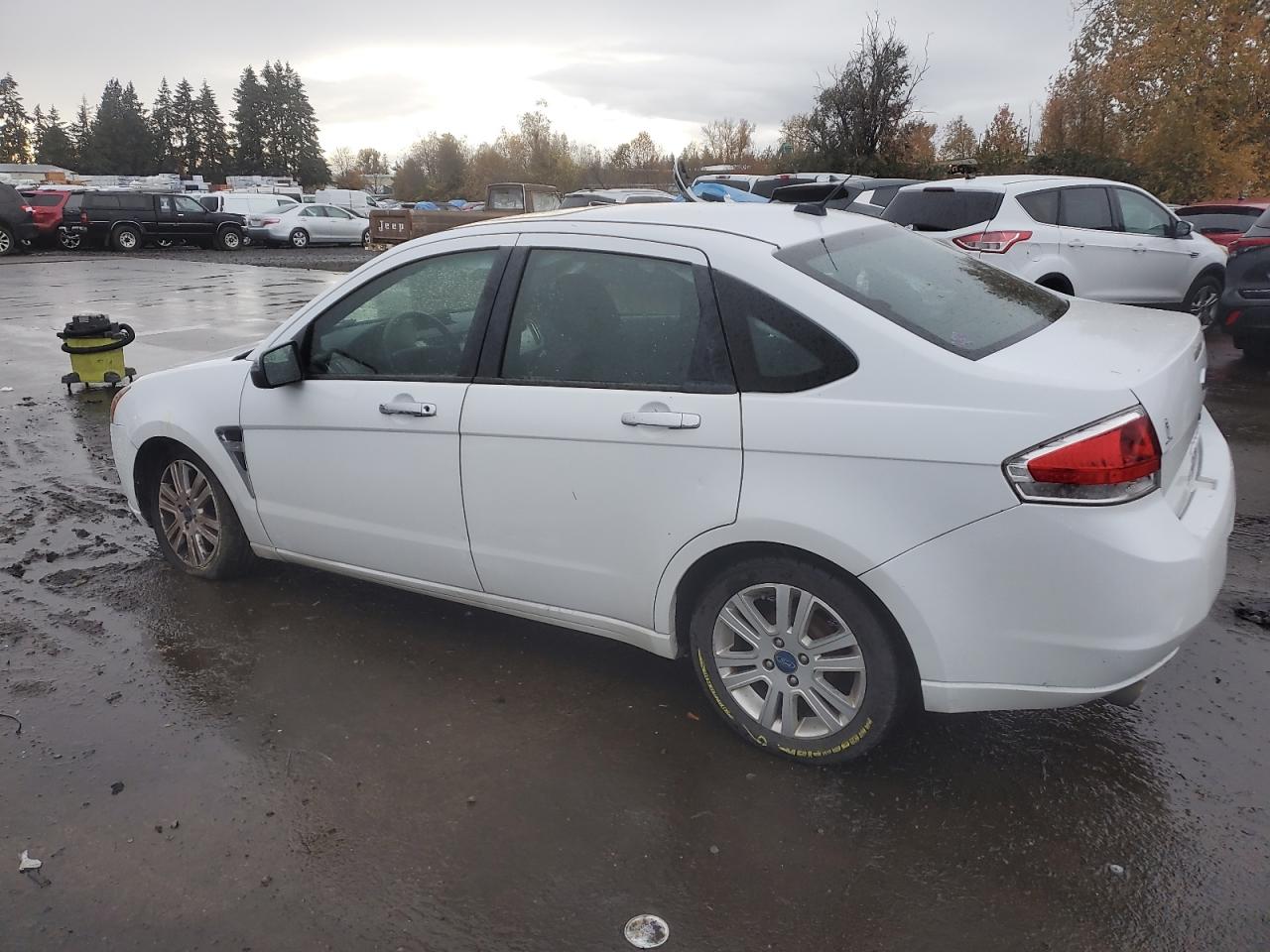 2008 Ford Focus - Image 2