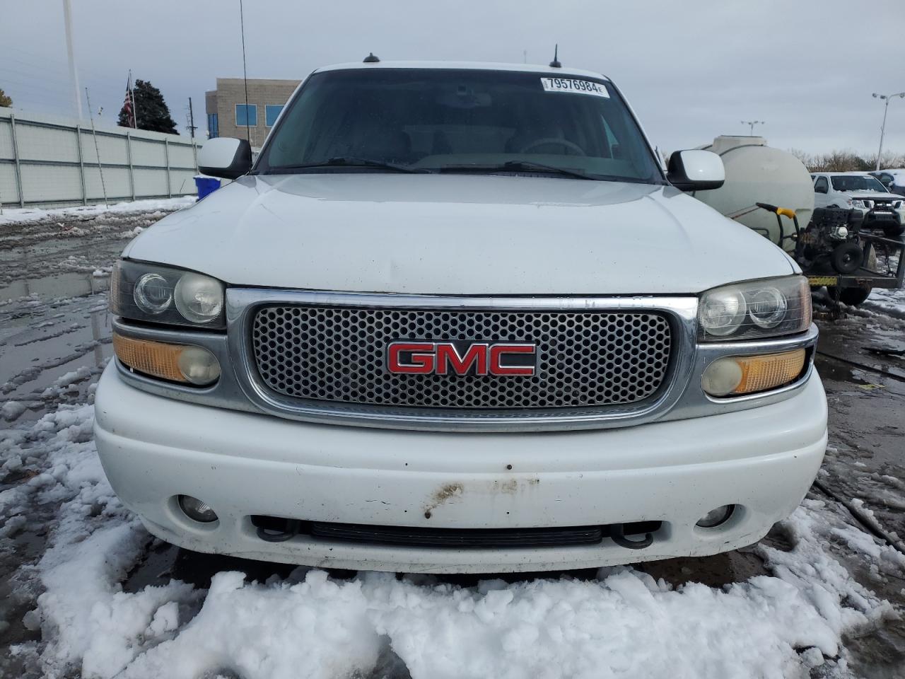 2003 GMC Yukon - Image 5