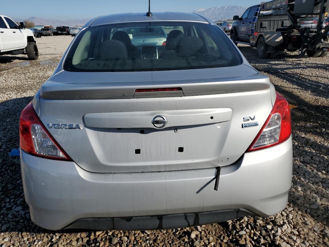 2018 Nissan Versa S VIN: 3N1CN7AP1JL837415 Lot: 79577914