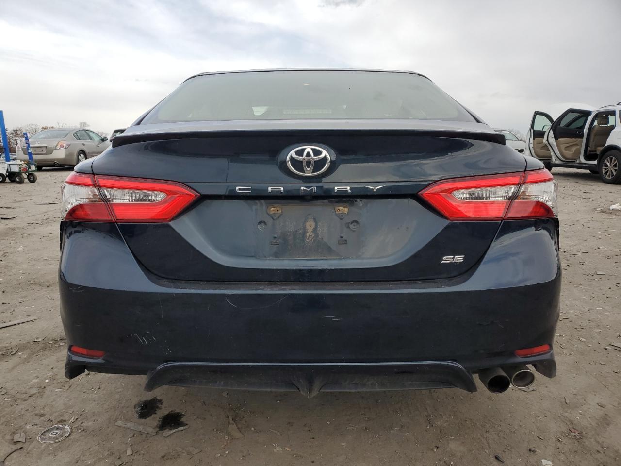 2018 Toyota Camry - Image 6