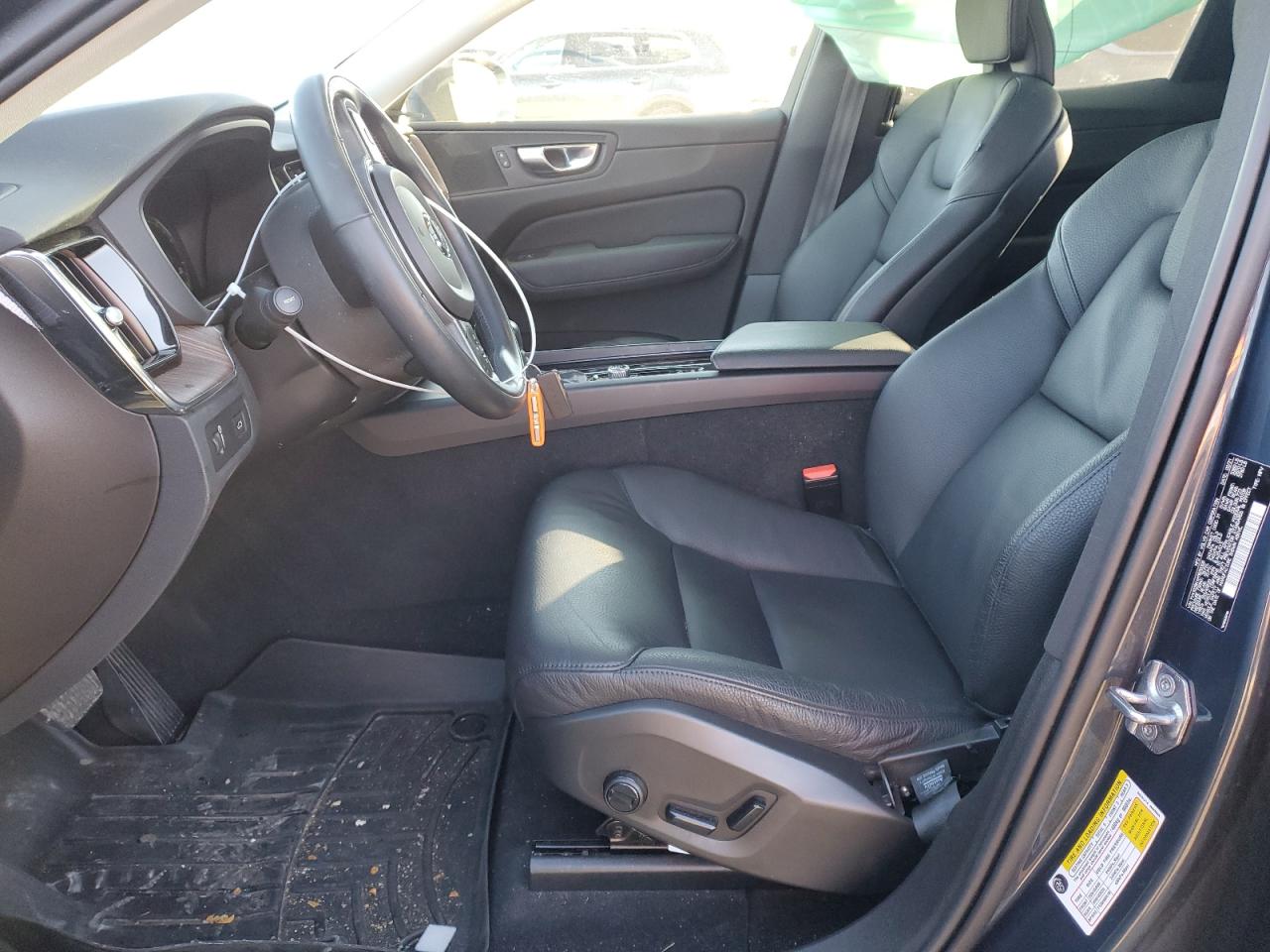 2021 Volvo XC60 - Image 7