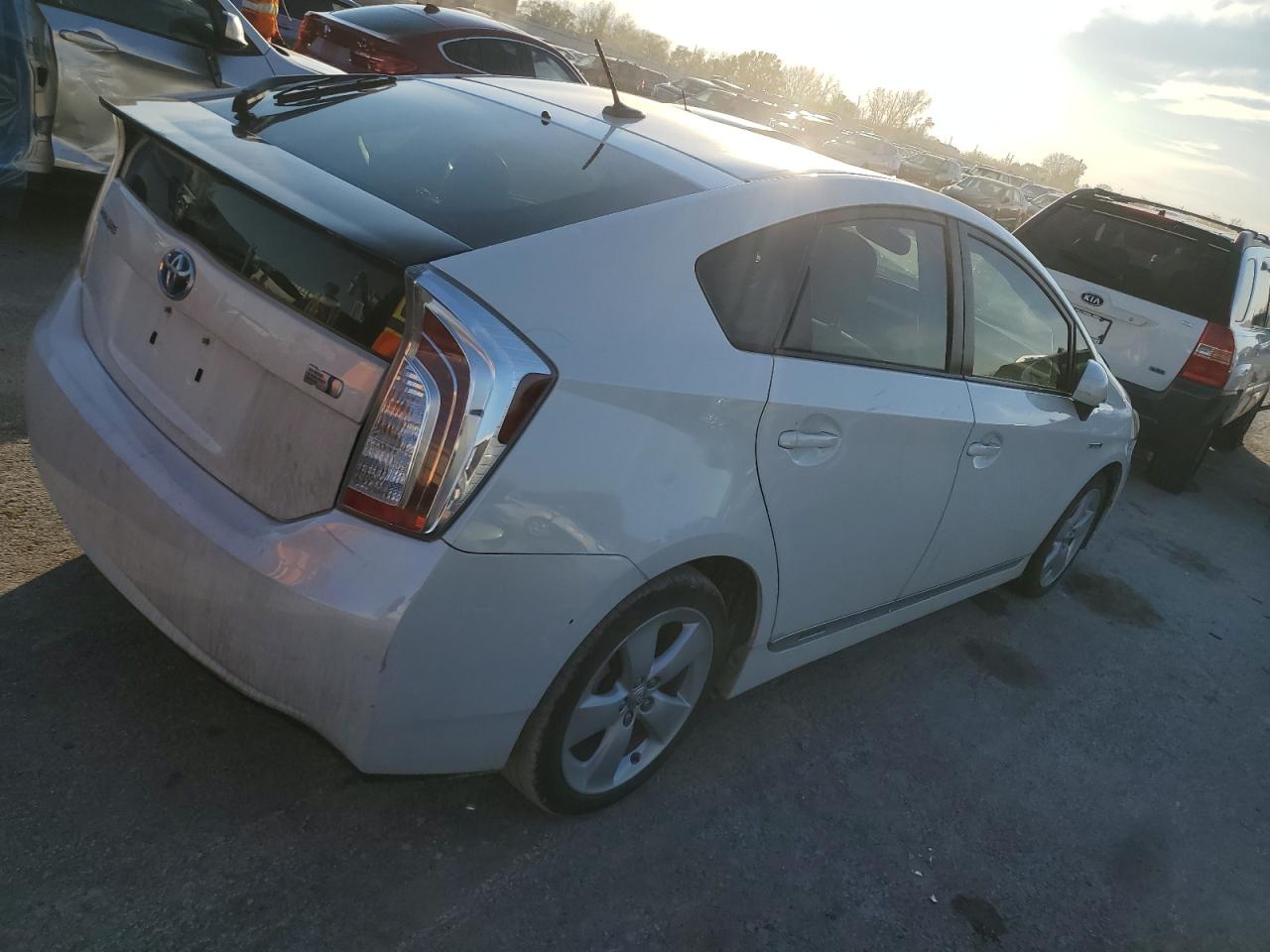 VIN JTDKN3DU2D5577615 2013 TOYOTA PRIUS no.3