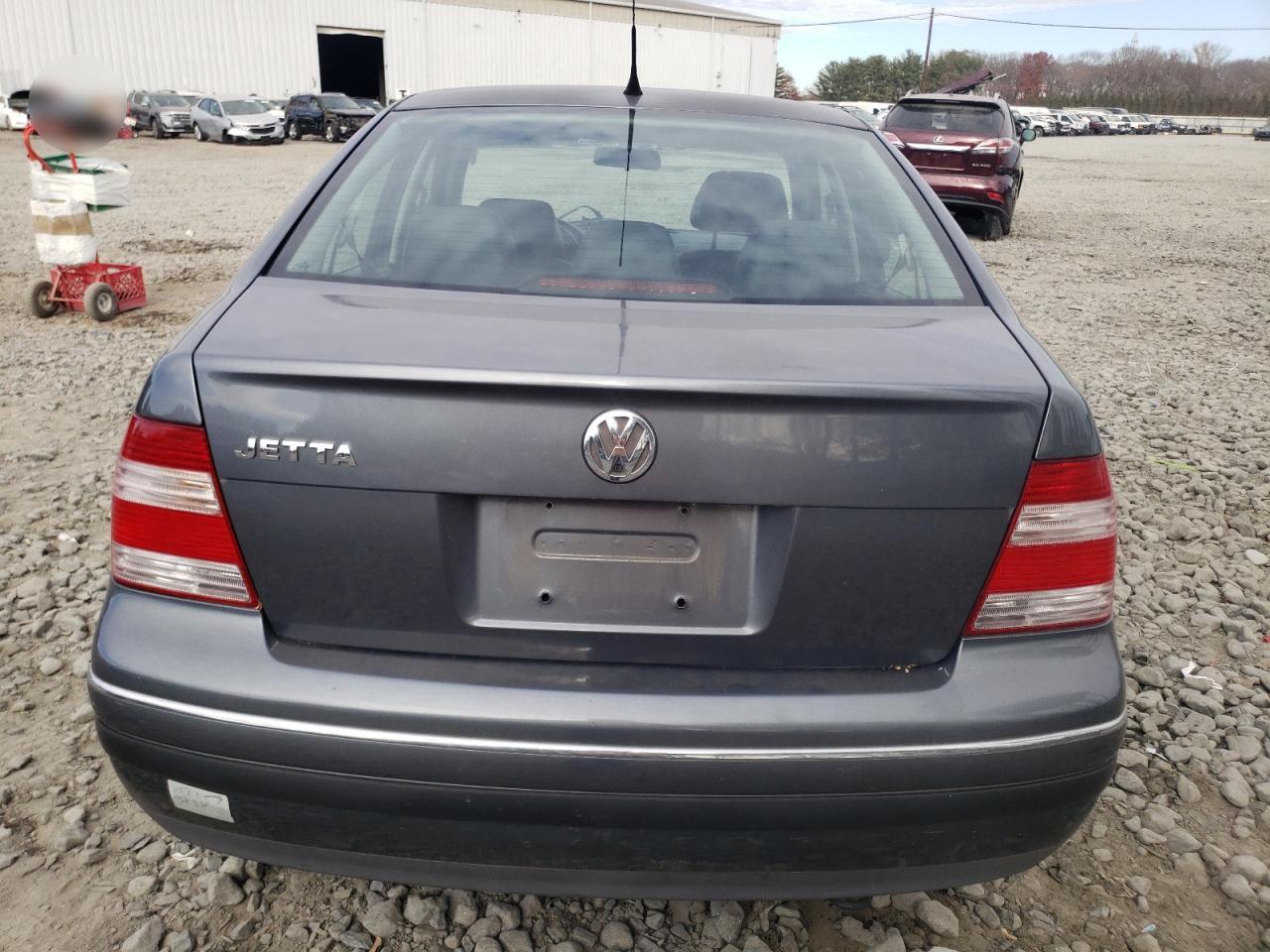 2004 Volkswagen Jetta - Image 6