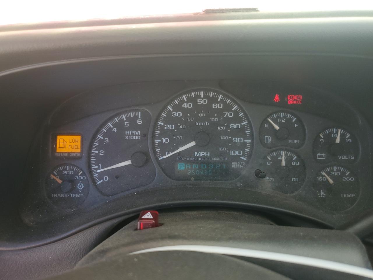 2002 GMC Sierra C2500 Heavy Duty VIN: 1GTHC23U82F211497 Lot: 82243034