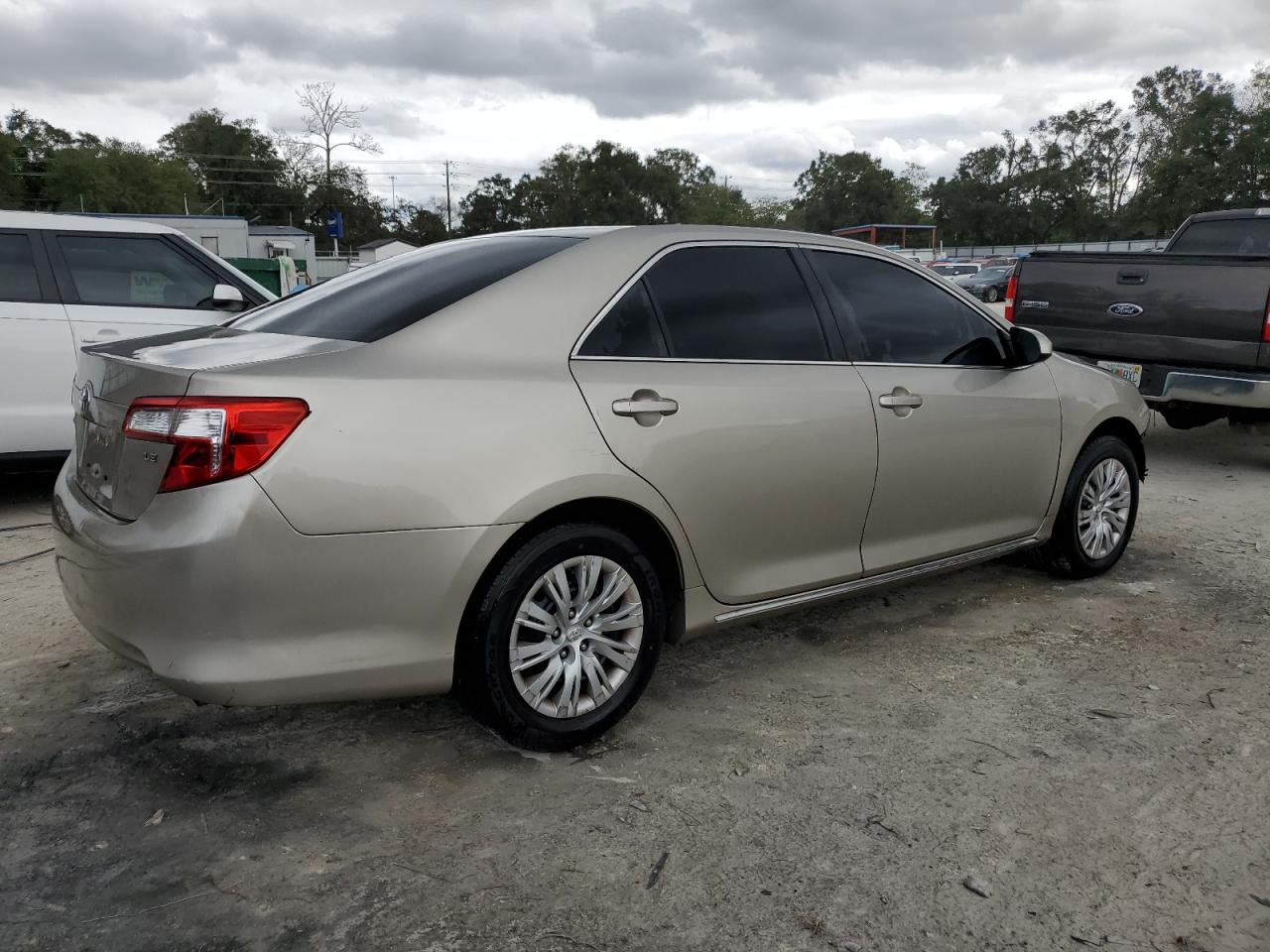 VIN 4T1BF1FK8DU242194 2013 TOYOTA CAMRY no.3