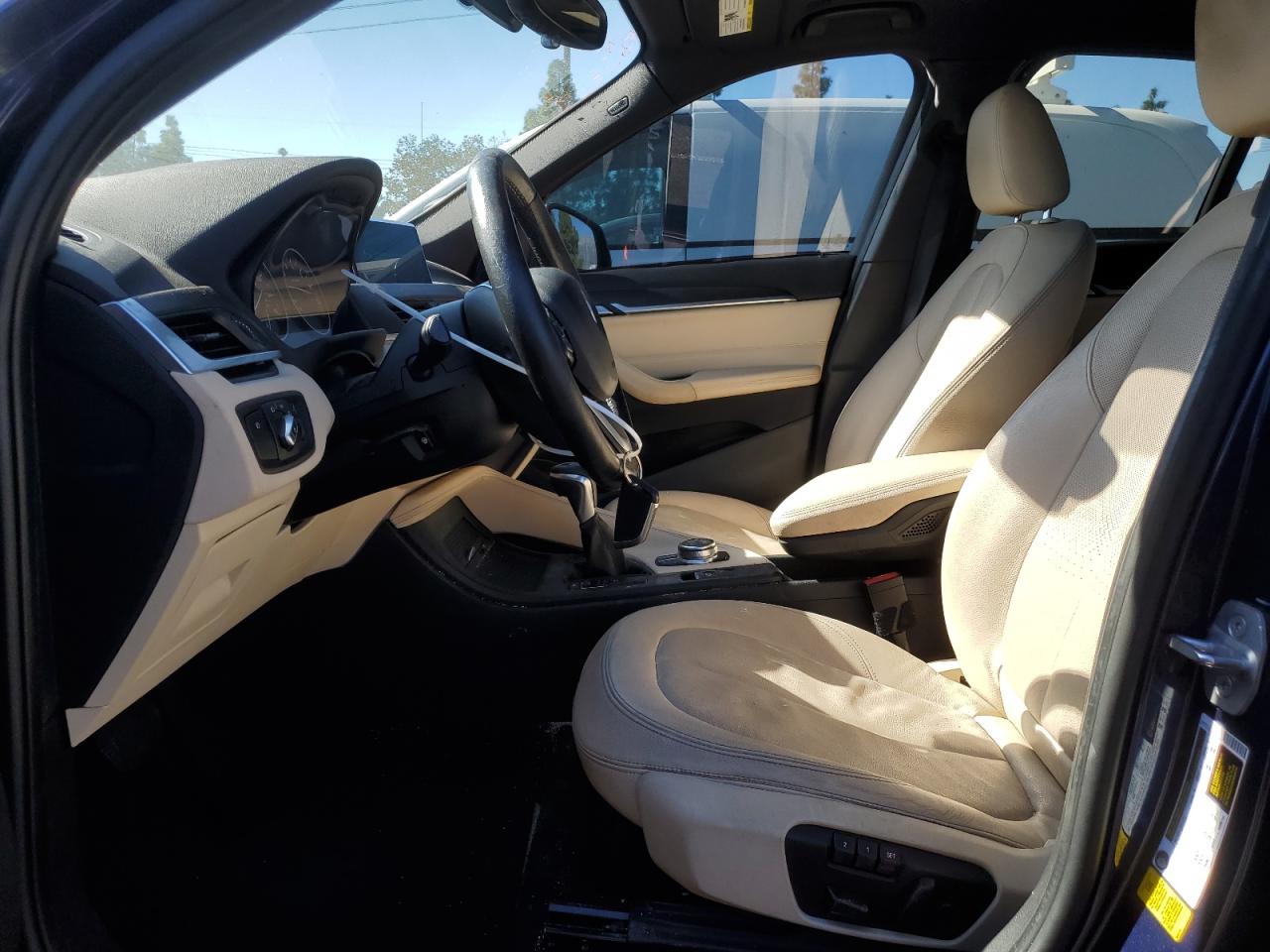 2017 BMW X1 - Image 7