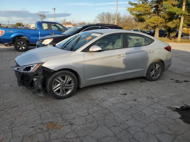  HYUNDAI ELANTRA 2019 Srebrny