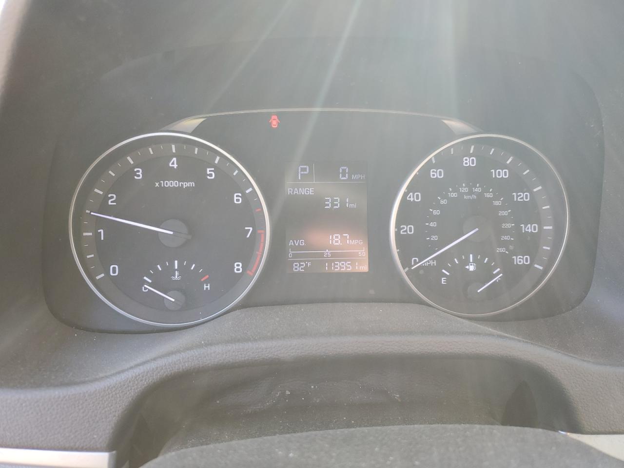 2017 Hyundai Elantra - Image 9