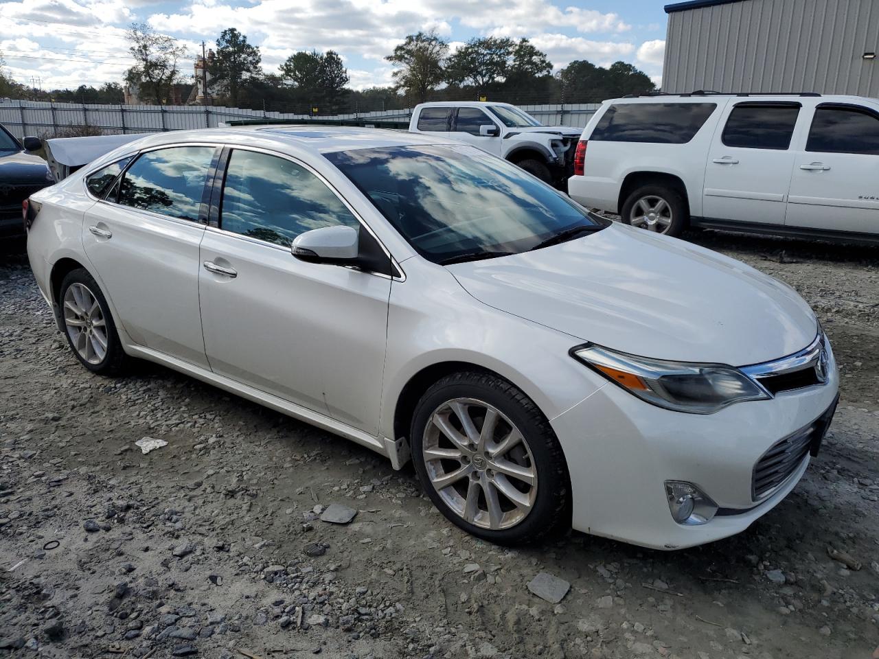 2014 Toyota Avalon - Image 4